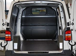 01_Suelos y paneles para el Transporter en Syncro México